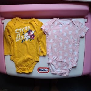 Bundle of 2 bodysuits 12-18 months
